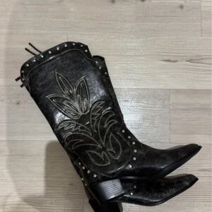 EGO Black Western Boots with Silver Accents